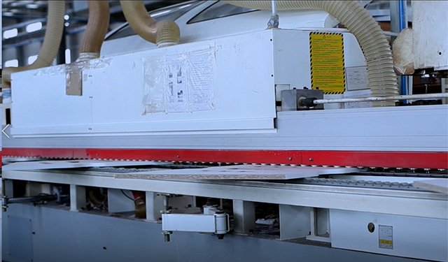 辦公家具廠家板式生產線 辦公家具廠家板式生產線