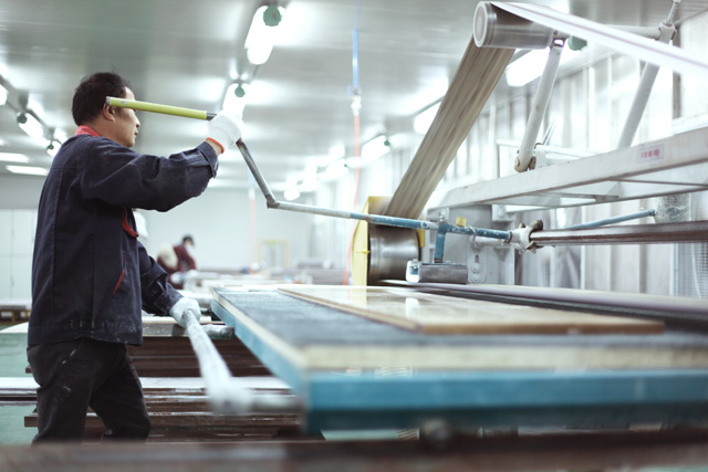 辦公家具廠板式生產線 辦公家具廠板式生產線