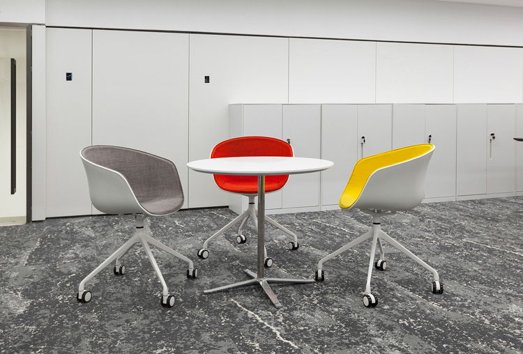 休閑椅FLOS活動原版塑膠椅詳情 休閑椅FLOS活動原版塑膠椅詳情