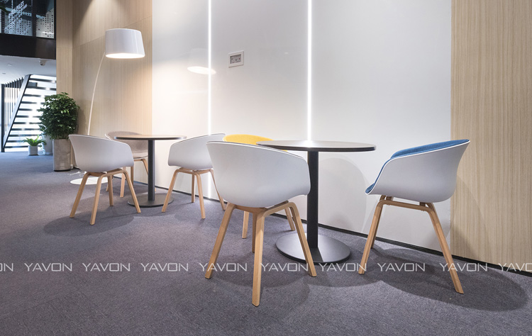 休閑椅FLOS曲木全軟包椅詳情 休閑椅FLOS曲木全軟包椅詳情